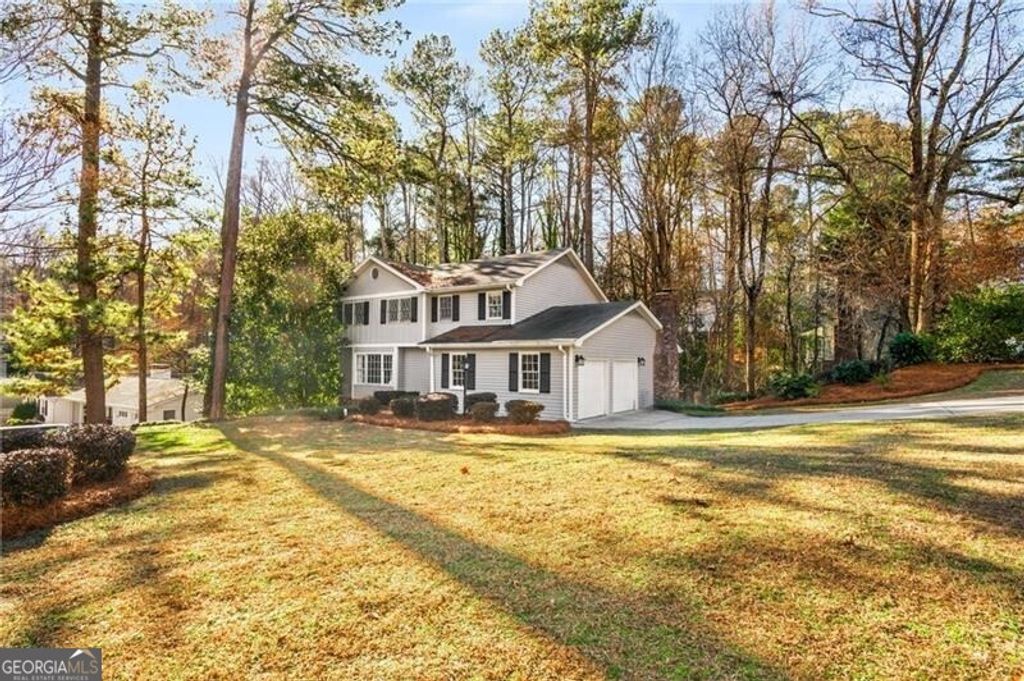 Photo of 260 River Springs Drive, Atlanta, GA 30328 (MLS # 10763391)