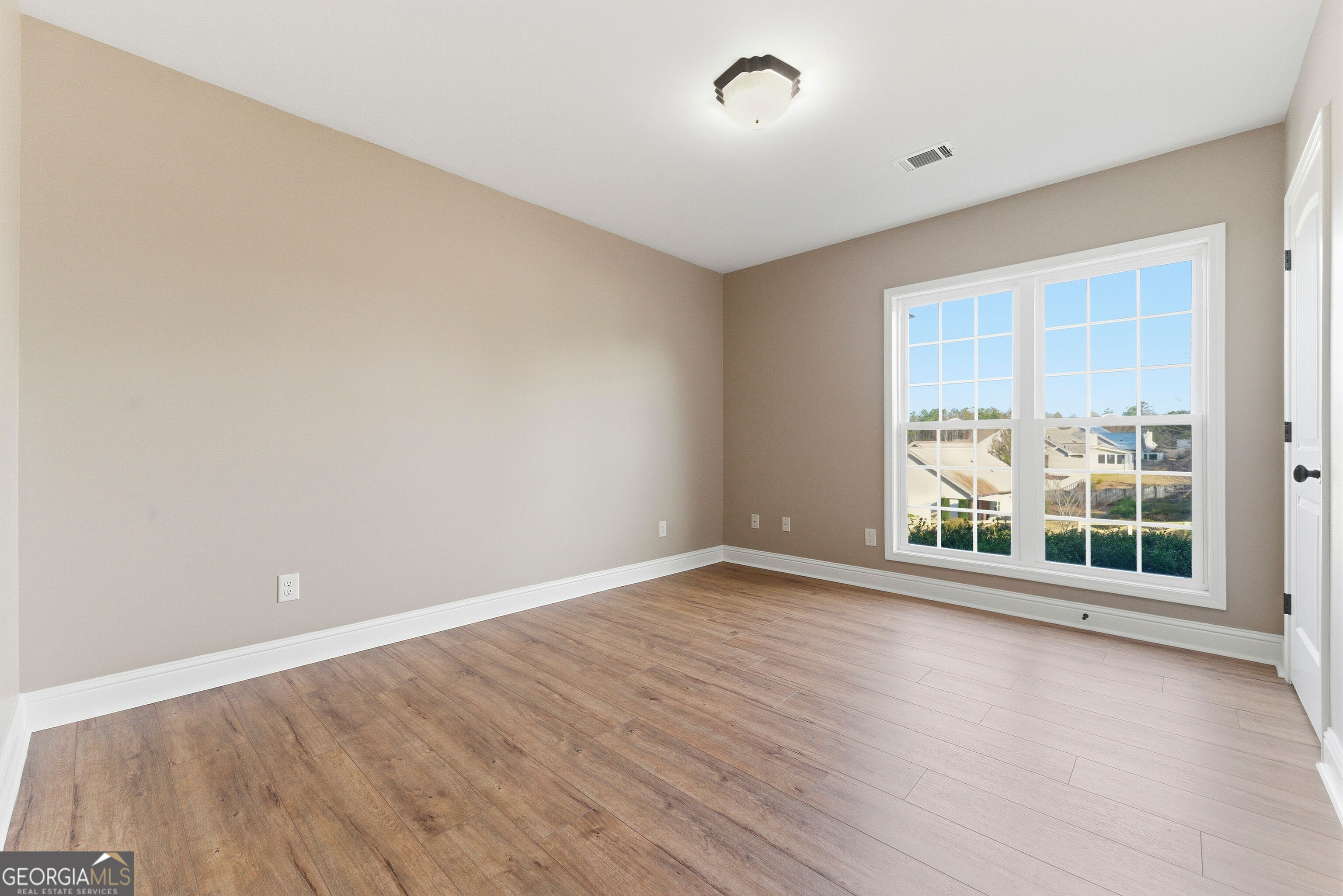 Dallas, Georgia 30132, United States, 3 Bedrooms Bedrooms, ,2 BathroomsBathrooms,Residential,Pending,249964