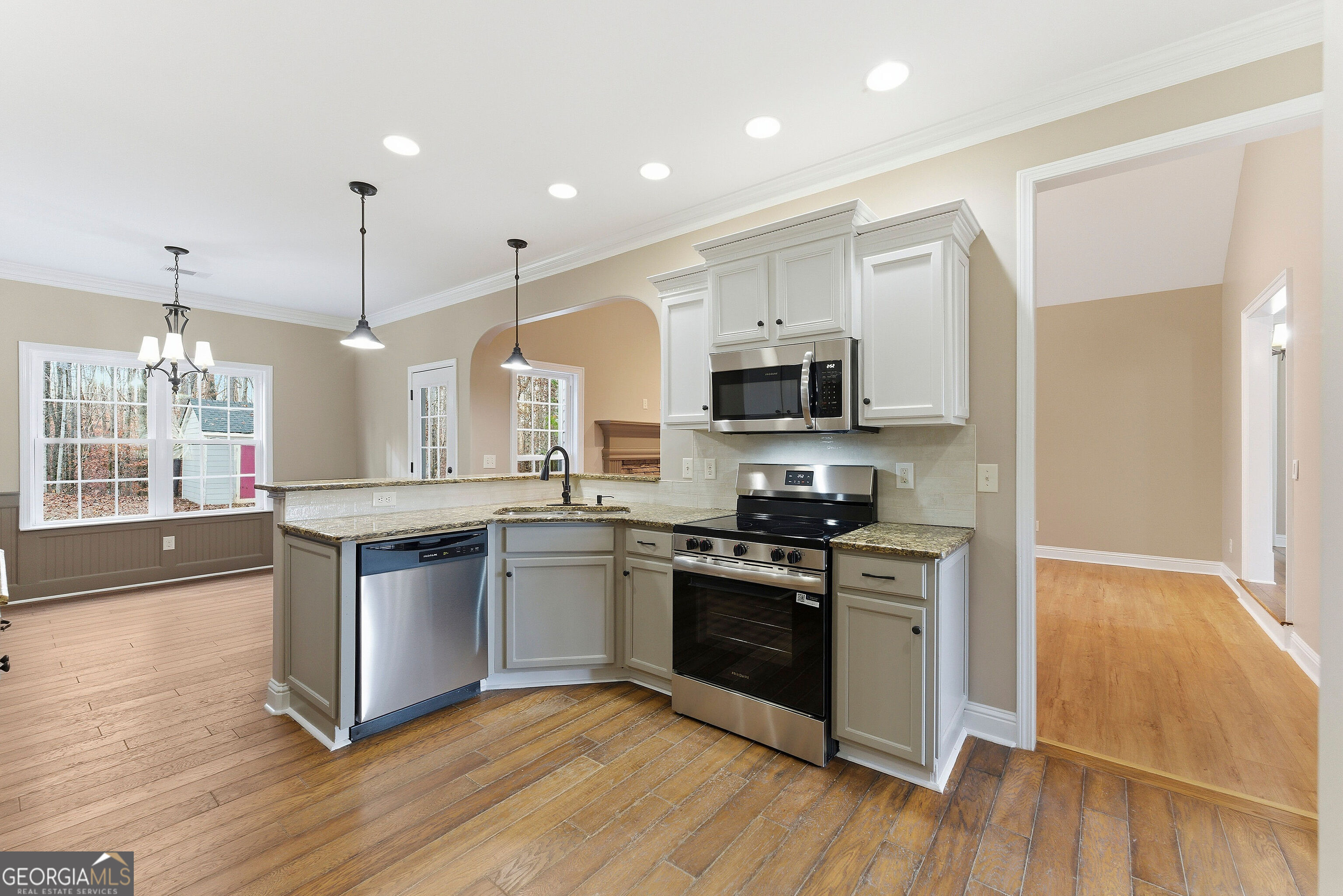 Dallas, Georgia 30132, United States, 3 Bedrooms Bedrooms, ,2 BathroomsBathrooms,Residential,Pending,249964