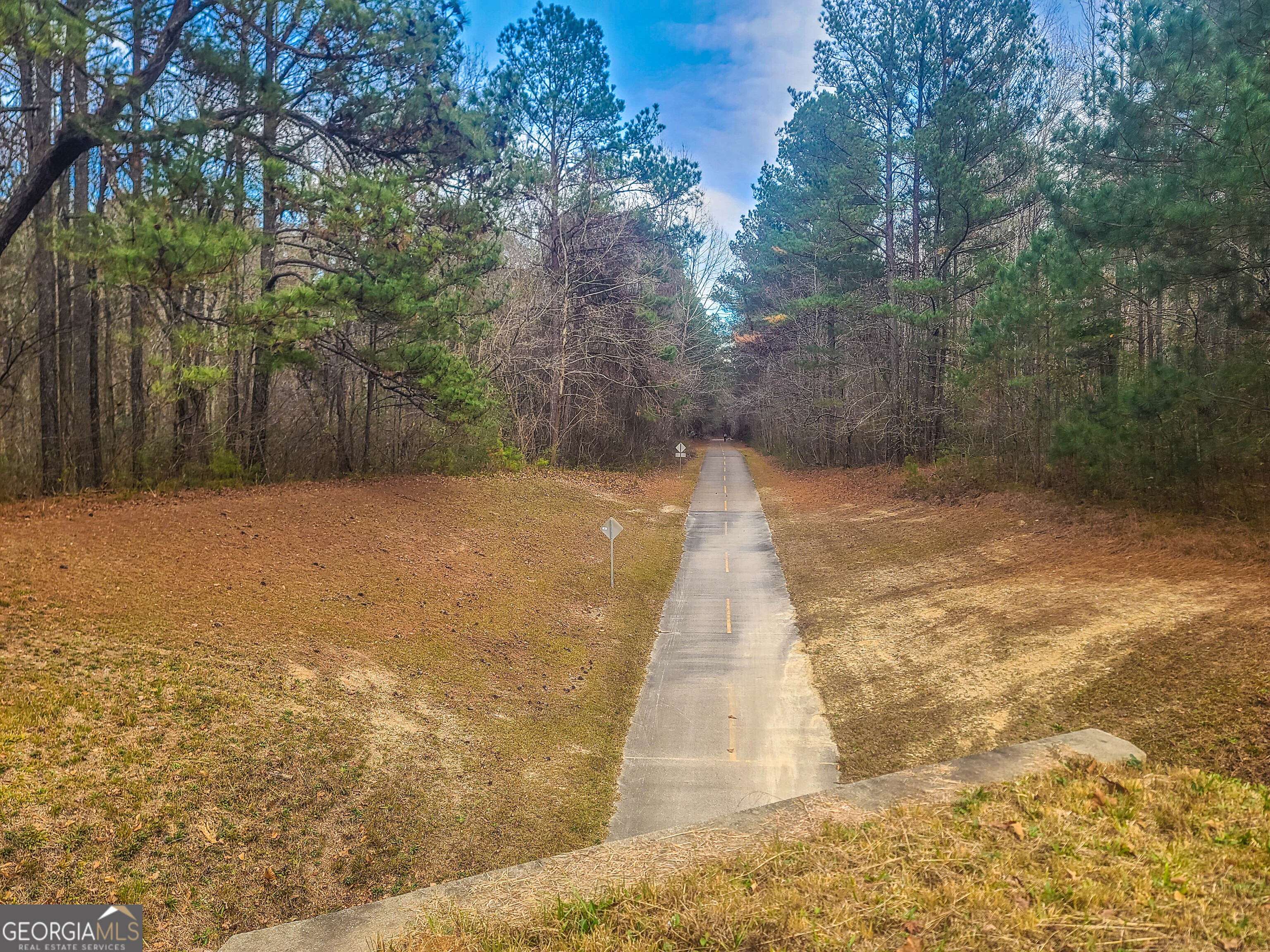 Dallas, Georgia 30132, United States, 3 Bedrooms Bedrooms, ,2 BathroomsBathrooms,Residential,Pending,249964