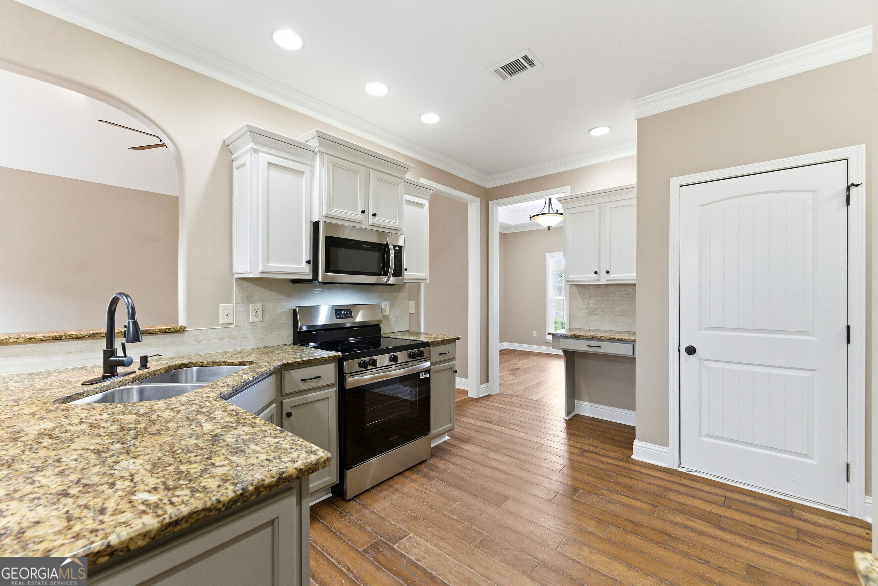 Dallas, Georgia 30132, United States, 3 Bedrooms Bedrooms, ,2 BathroomsBathrooms,Residential,Pending,249964