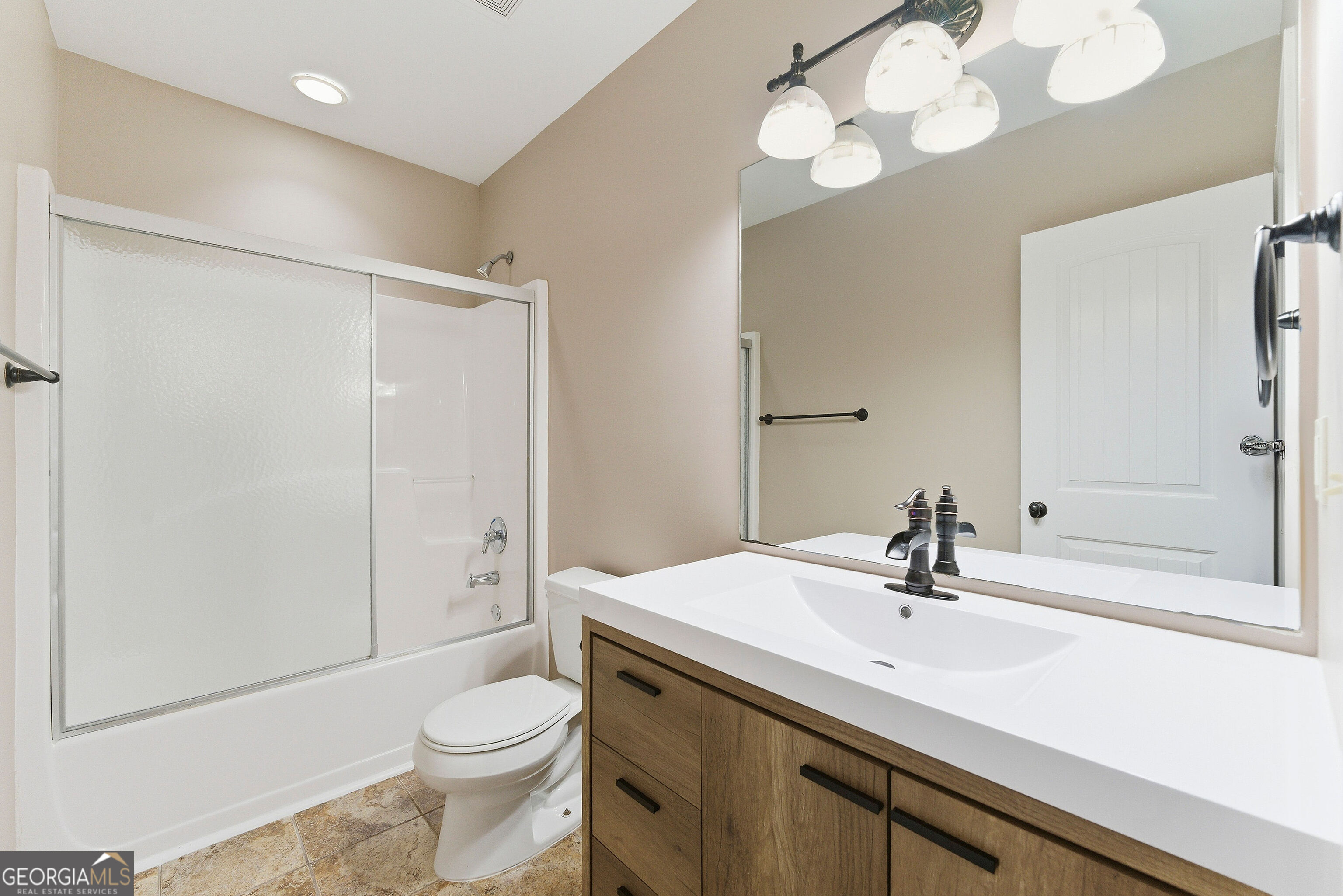 Dallas, Georgia 30132, United States, 3 Bedrooms Bedrooms, ,2 BathroomsBathrooms,Residential,Pending,249964