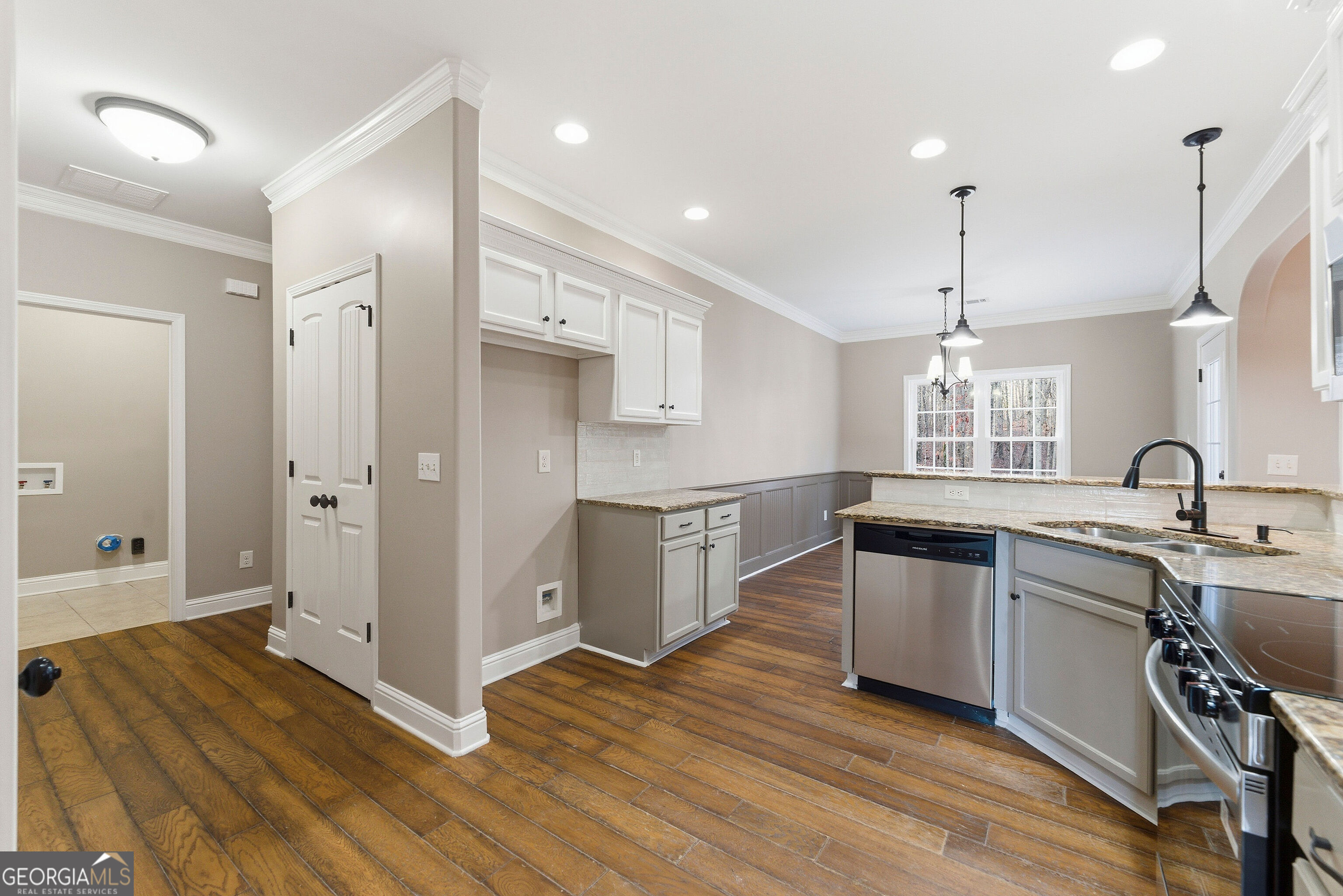 Dallas, Georgia 30132, United States, 3 Bedrooms Bedrooms, ,2 BathroomsBathrooms,Residential,Pending,249964