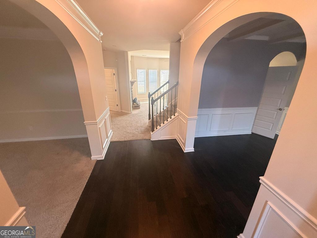 Photo of 1013 Autumn Drive, Loganville, GA 30052 (MLS # 10719425)