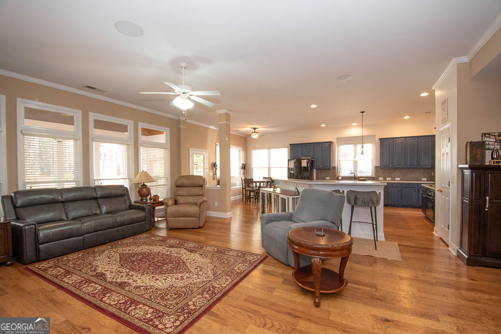 Newnan, Georgia 30265, United States, 3 Bedrooms Bedrooms, ,2 BathroomsBathrooms,Residential,Pending,4628