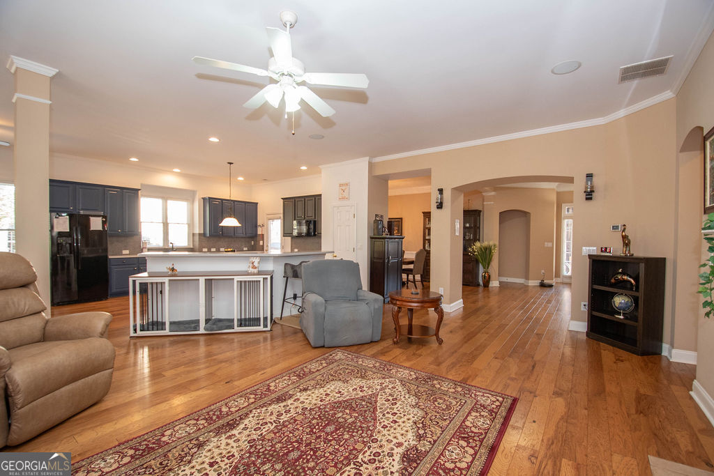 Newnan, Georgia 30265, United States, 3 Bedrooms Bedrooms, ,2 BathroomsBathrooms,Residential,Pending,4628