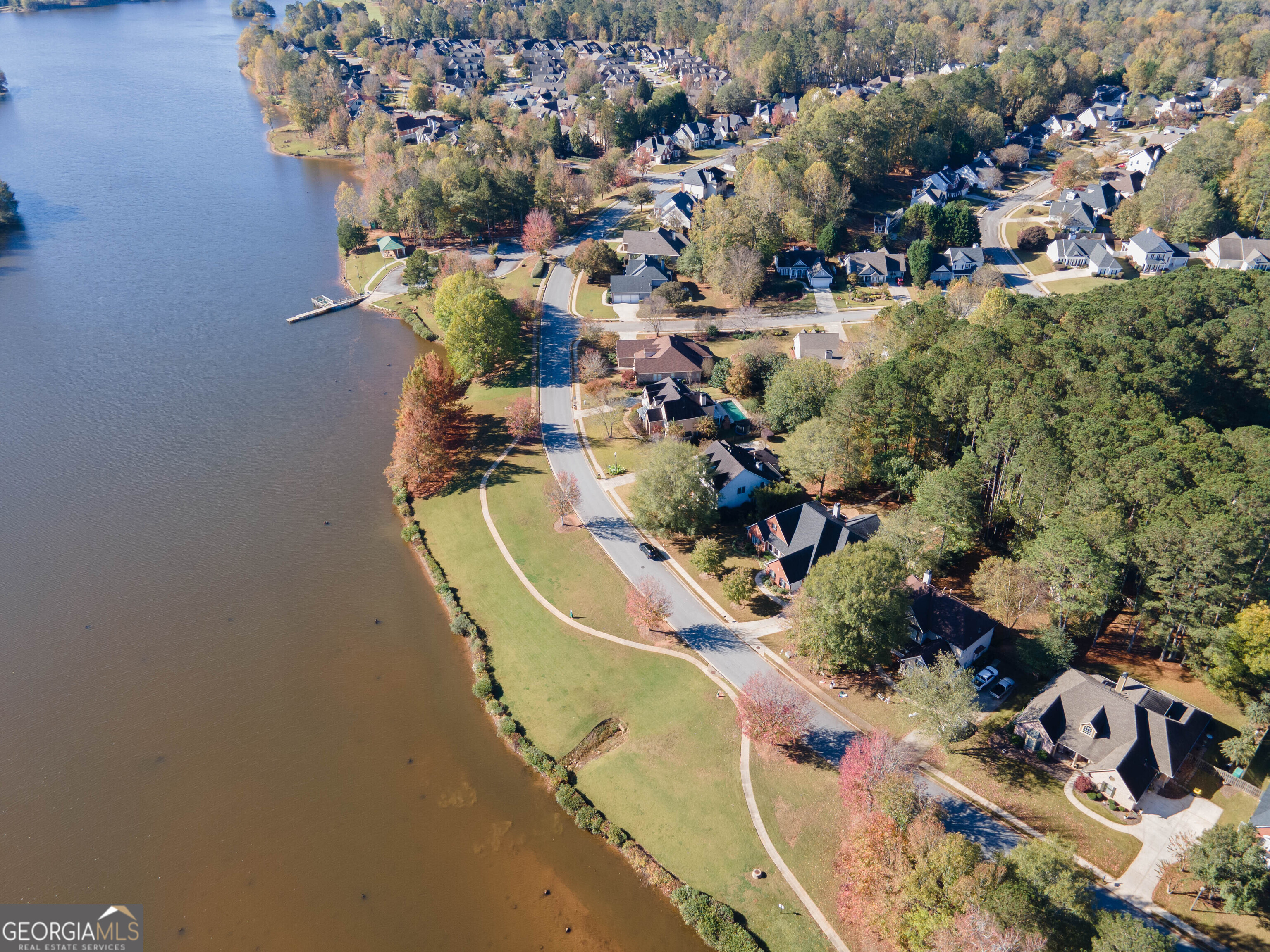 Newnan, Georgia 30265, United States, 3 Bedrooms Bedrooms, ,2 BathroomsBathrooms,Residential,Pending,4628