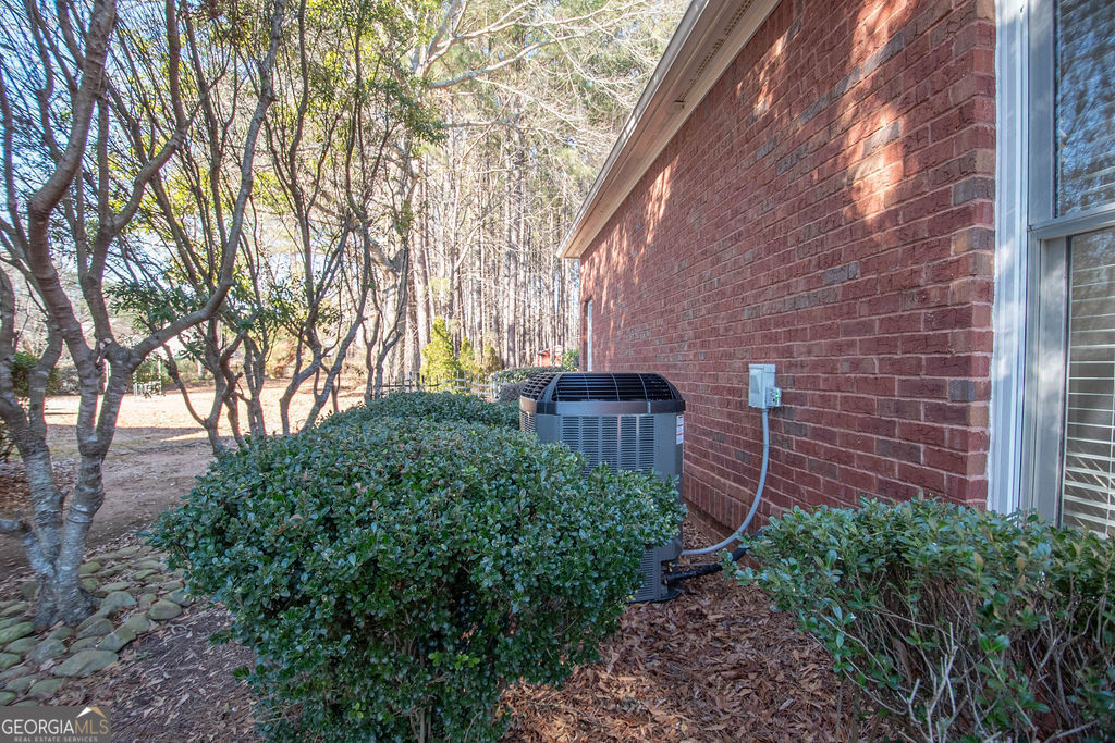 Newnan, Georgia 30265, United States, 3 Bedrooms Bedrooms, ,2 BathroomsBathrooms,Residential,Pending,4628