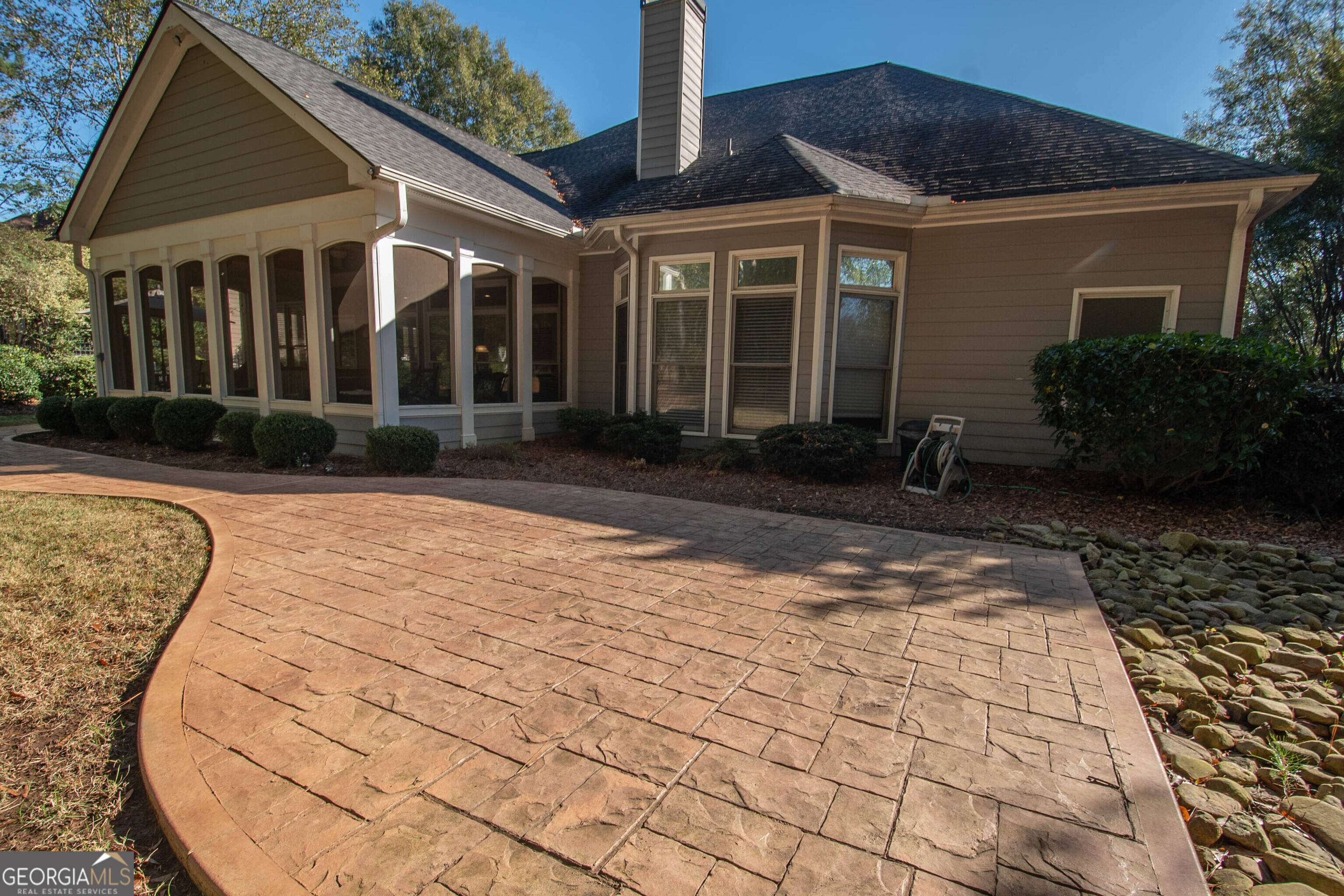 Newnan, Georgia 30265, United States, 3 Bedrooms Bedrooms, ,2 BathroomsBathrooms,Residential,Pending,4628