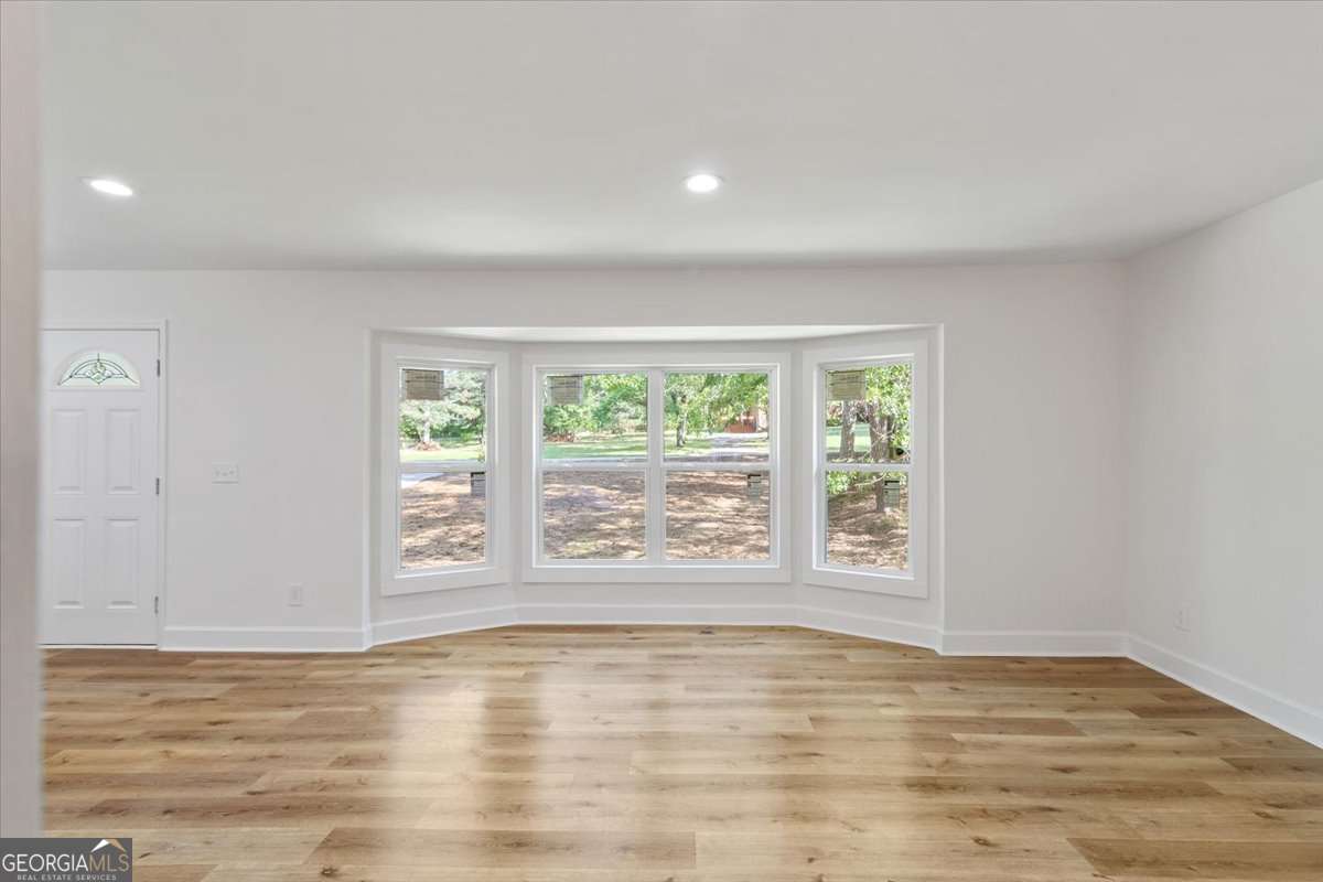 1129 Pinehurst RD
