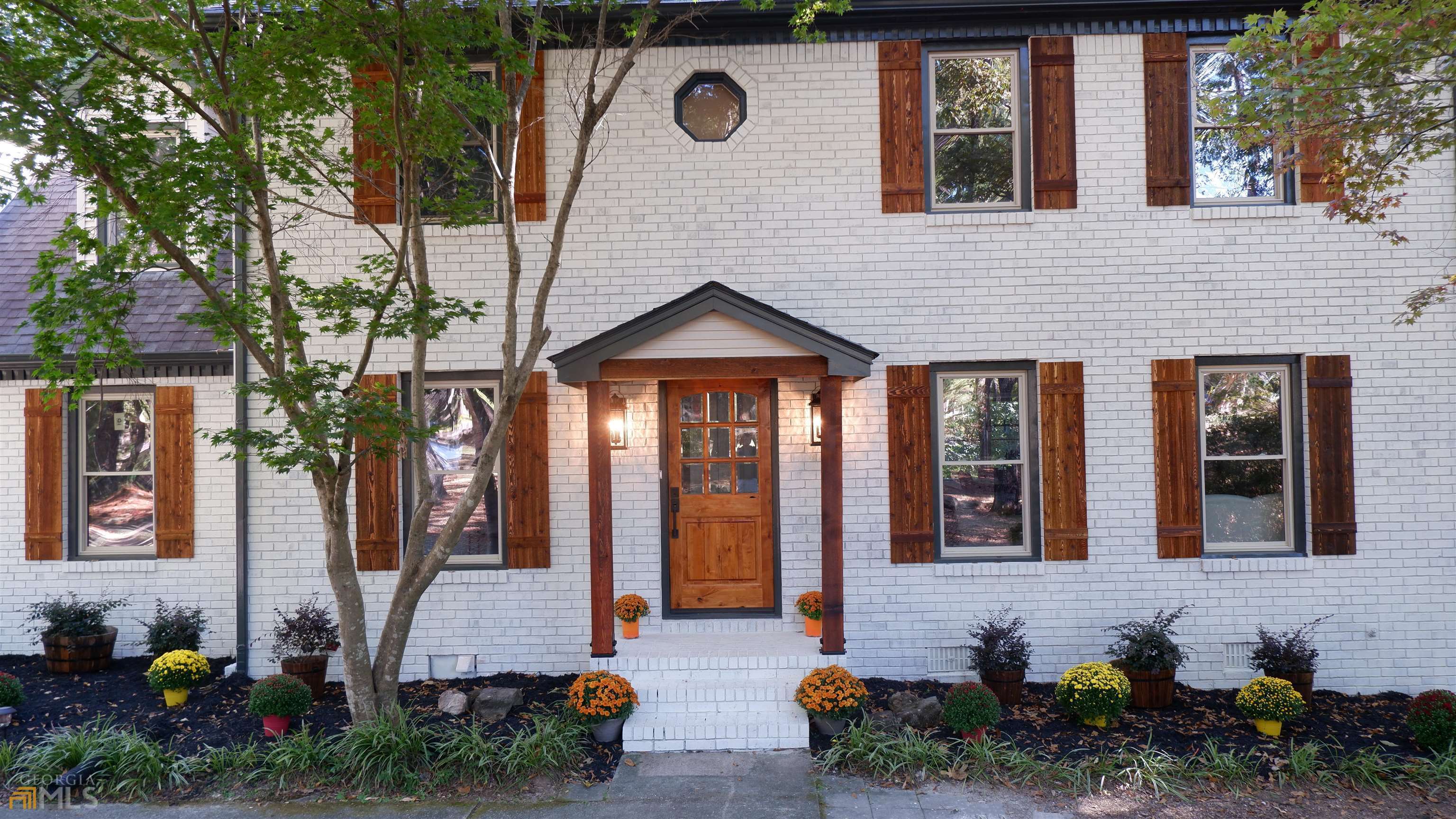 185 Chimney Springs