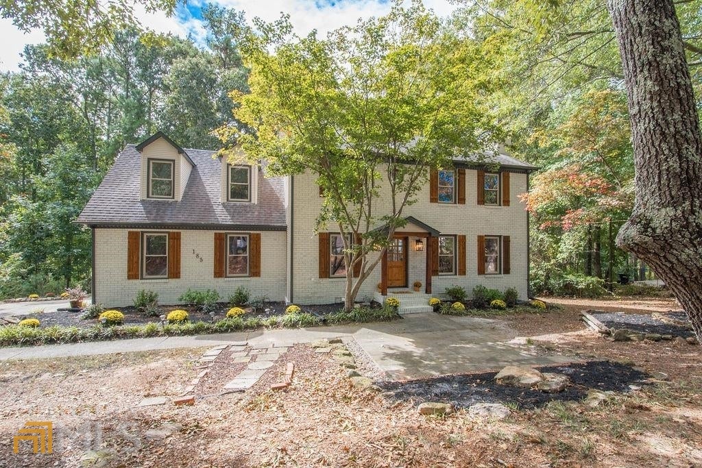 185 Chimney Springs