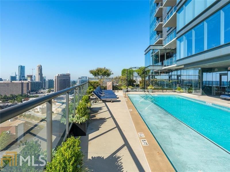 Ritz Carlton Residences - Residential
