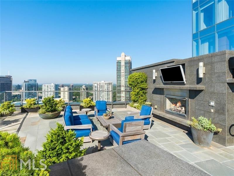 Ritz Carlton Residences - Residential