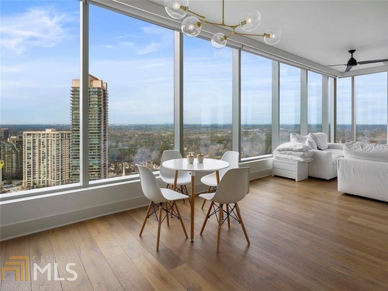 Ritz Carlton Residences - Residential
