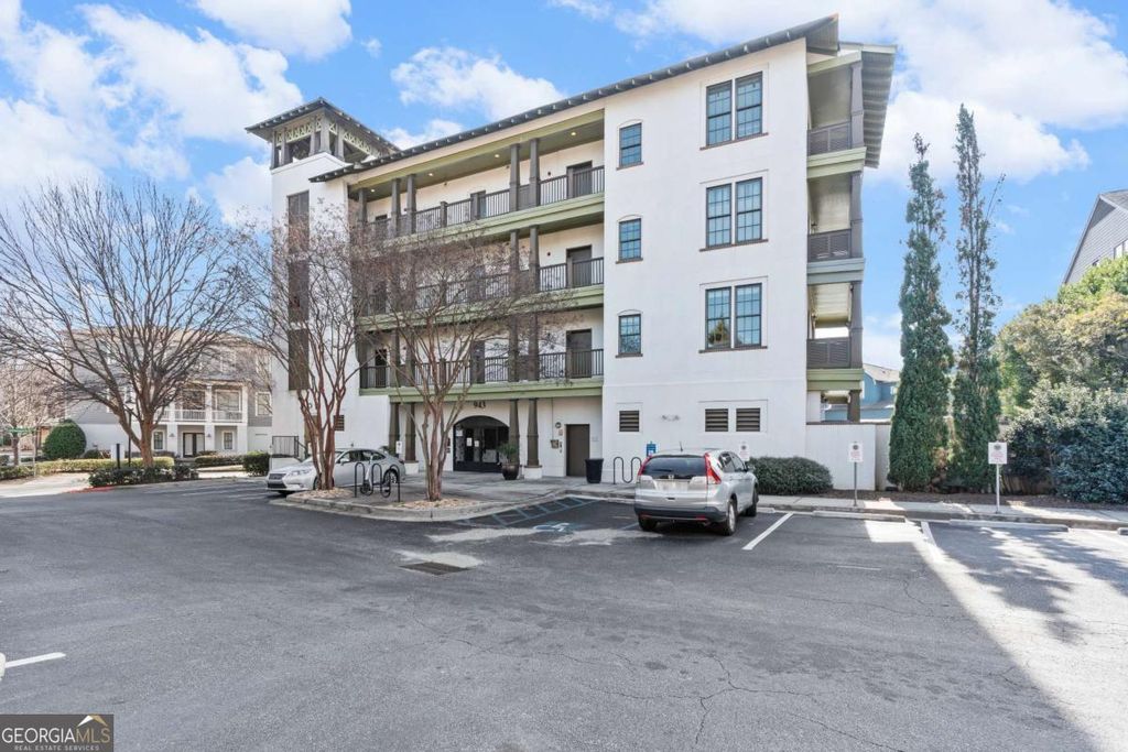 Photo of 943 N Ormewood Park Dr #402, Atlanta, GA 30316 (MLS # 10756558)