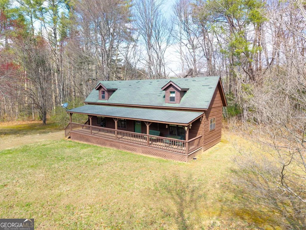 1852 Deer Run Circle