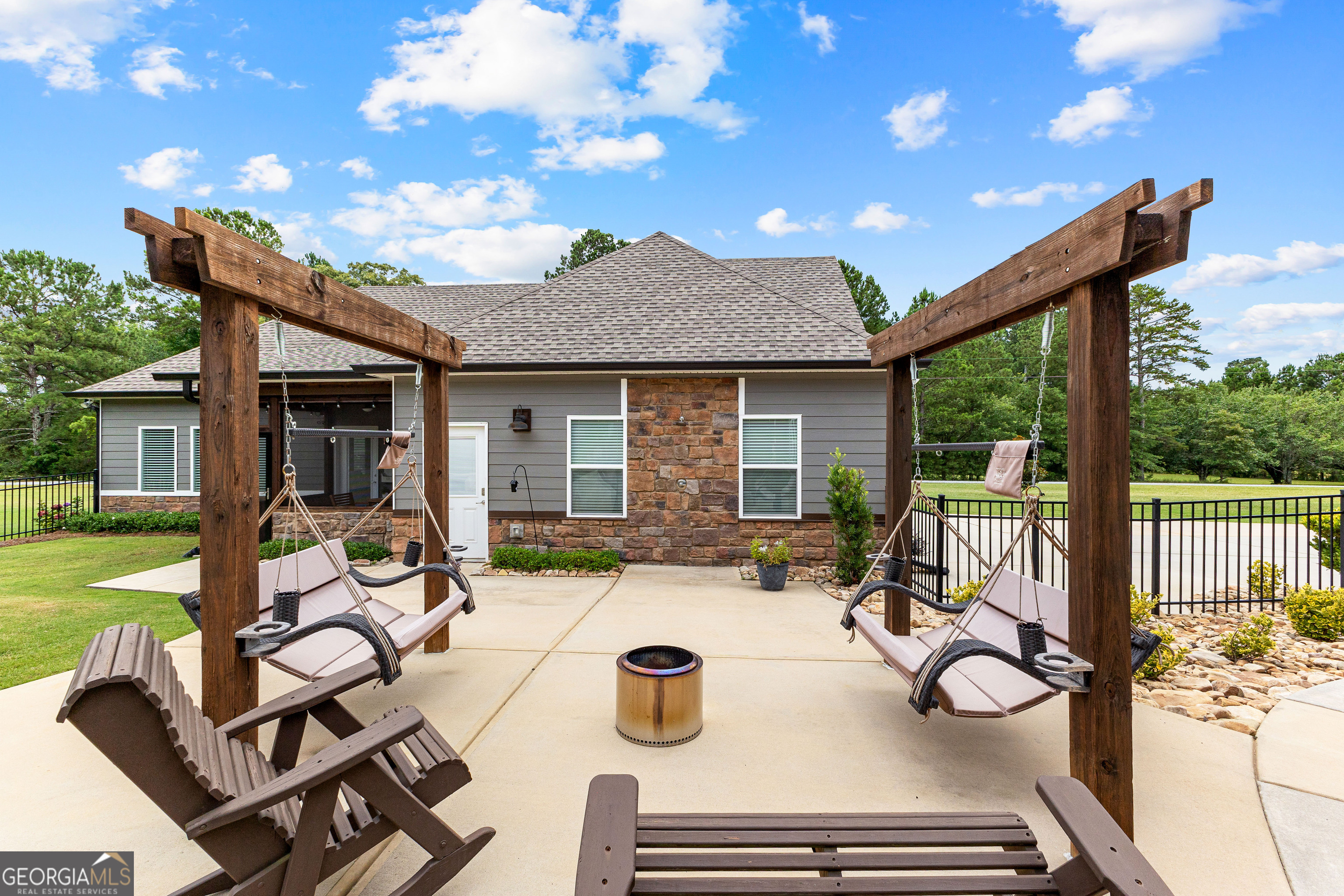 Brooks, Georgia 30205, United States, 6 Bedrooms Bedrooms, ,5 BathroomsBathrooms,Residential,Active,174800