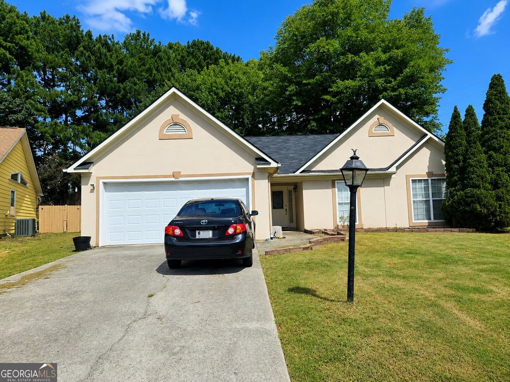 Photo of 2105 Lake Ford Circle, Duluth, GA 30096 (MLS # 10814172)