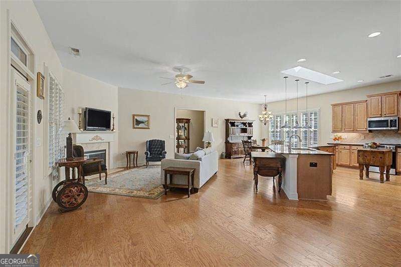170 Owens Farm LN