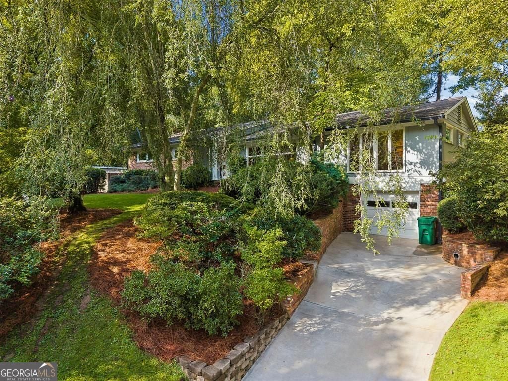 774 Briar Park CT NE