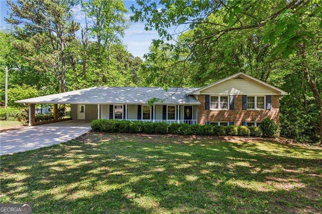 Photo of 4208 Honeysuckle Drive SE, Smyrna, GA 30082 (MLS # 10735269)