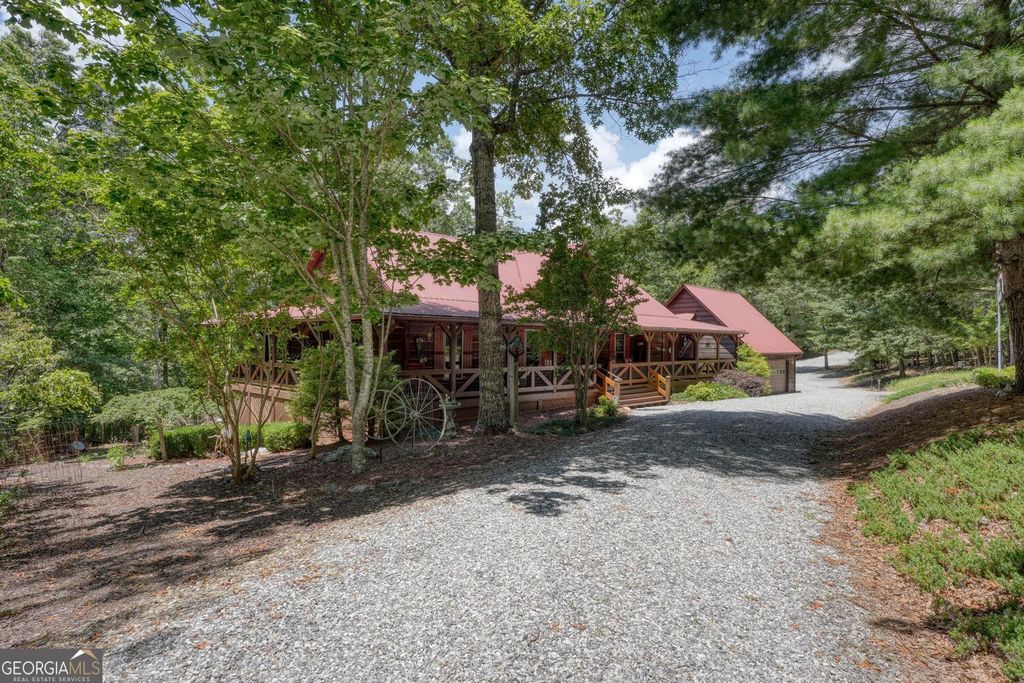 Photo of 885 Tomahawk Trail, Blairsville, GA 30512 (MLS # 10693998)
