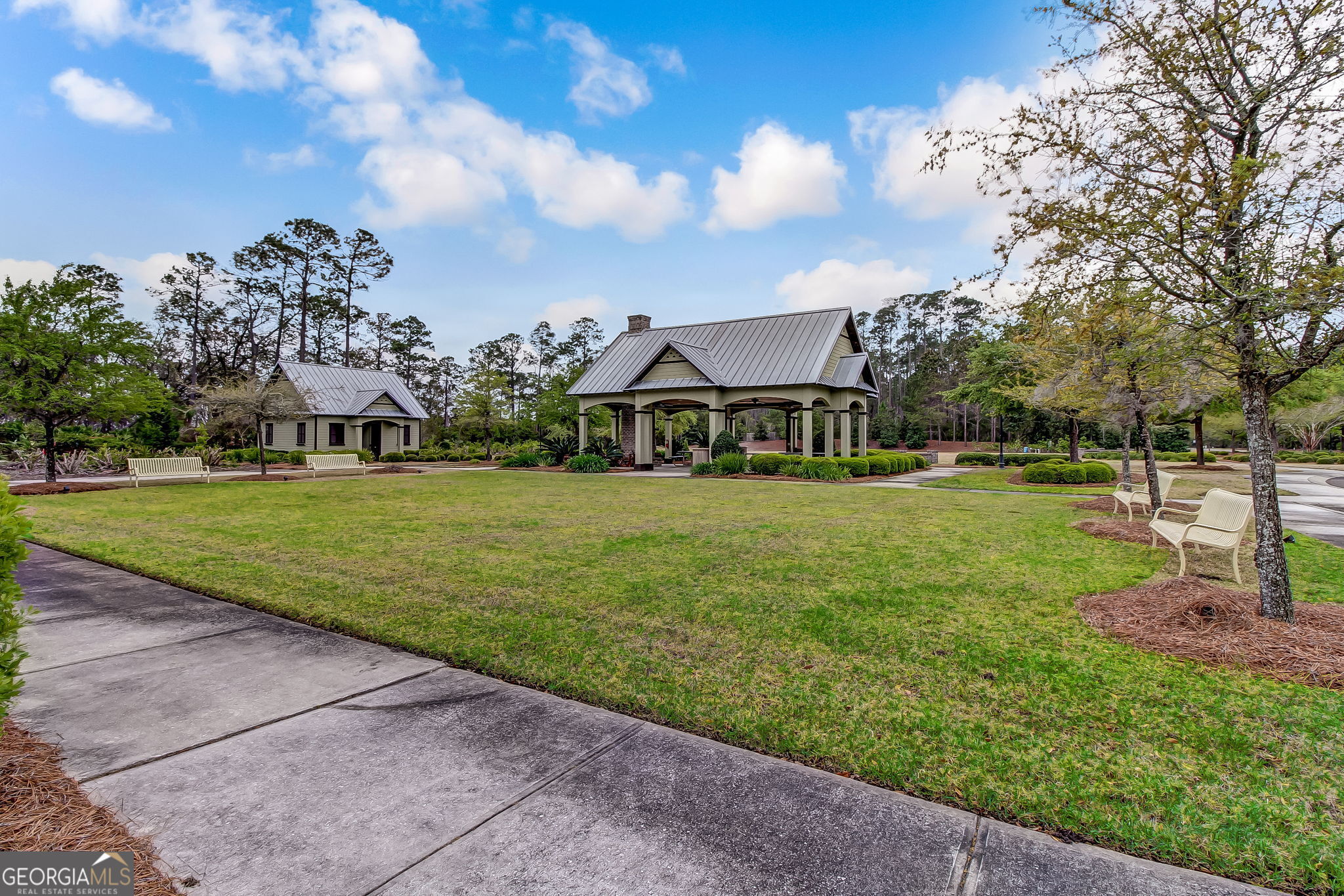 600 Charleston WAY