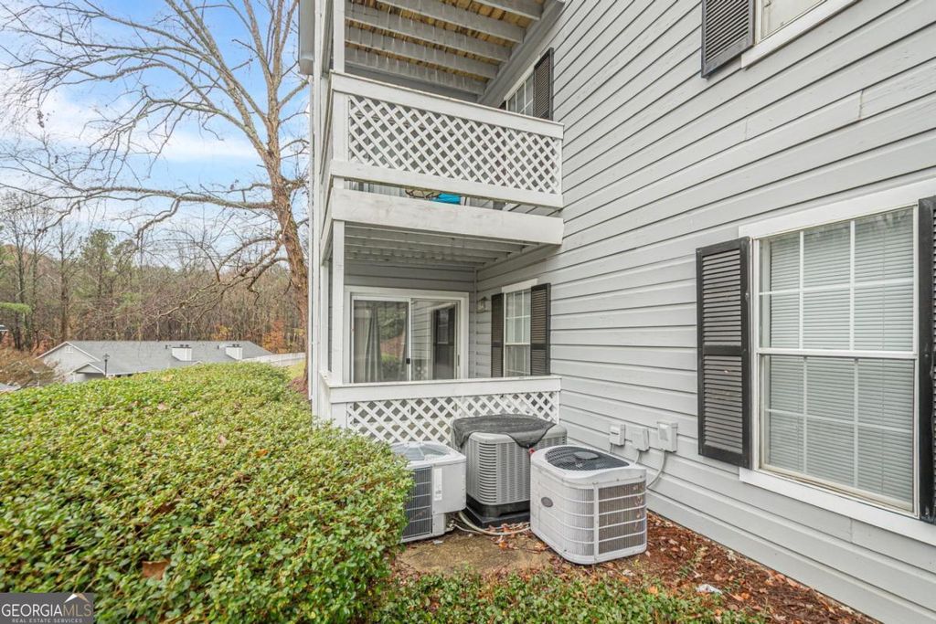 Photo of 1106 Natchez Trace, Atlanta, GA 30350 (MLS # 10676138)