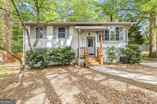 285 KINGS CIR, ATHENS, GA 30606 - Image da43d3604d68529a40a4a648dbf4e439/1154994639