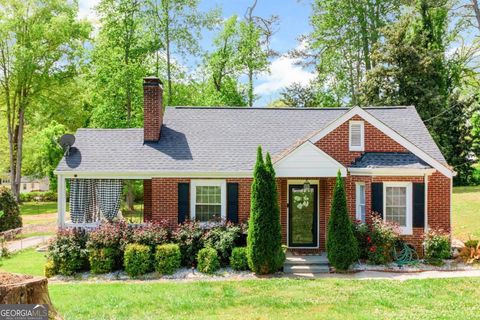 Photo of 701 Kennolia Drive SW, Atlanta, GA 30310 (MLS # 10784476)