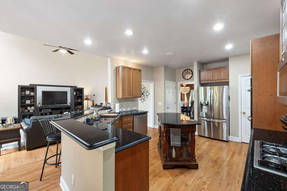 417 Rhodes House DR
