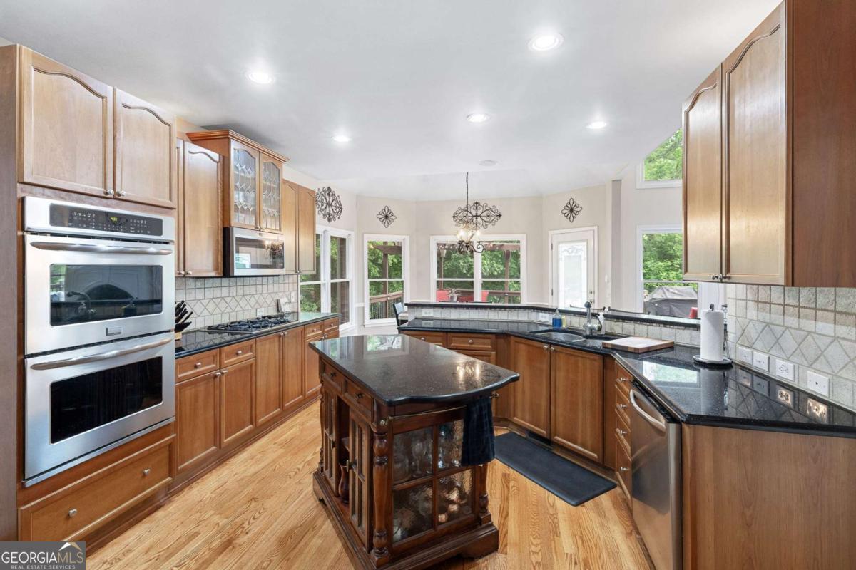 417 Rhodes House DR