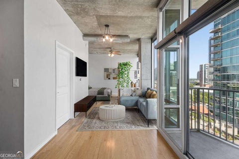 Photo of 923 Peachtree Street NE #1332, Atlanta, GA 30309 (MLS # 10844345)