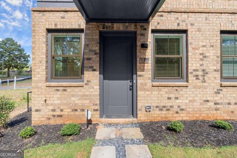 1135 Knight WALK NW Atlanta GA 30318