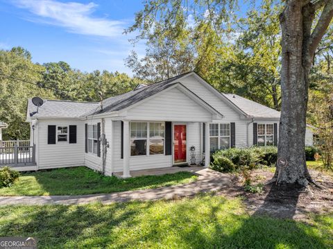 Photo of 2003 W Currahee Street, Toccoa, GA 30577 (MLS # 10674619)
