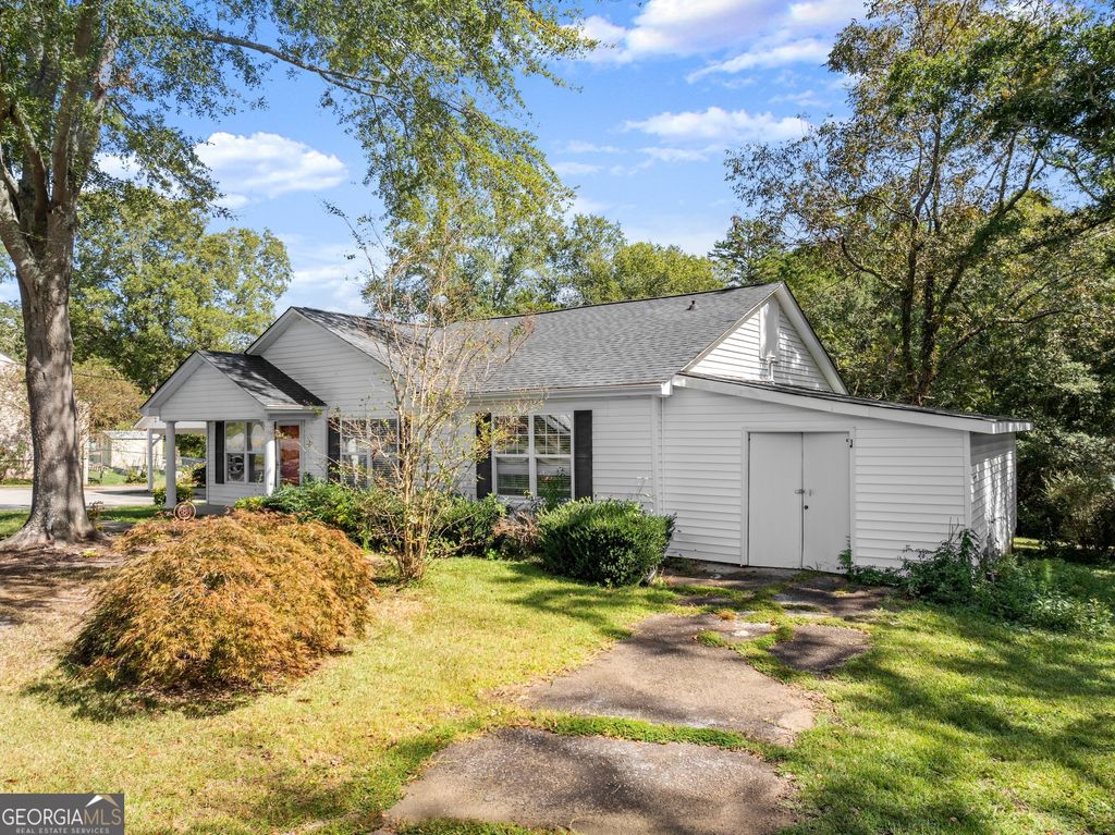 Photo of 2003 W Currahee Street, Toccoa, GA 30577 (MLS # 10674619)