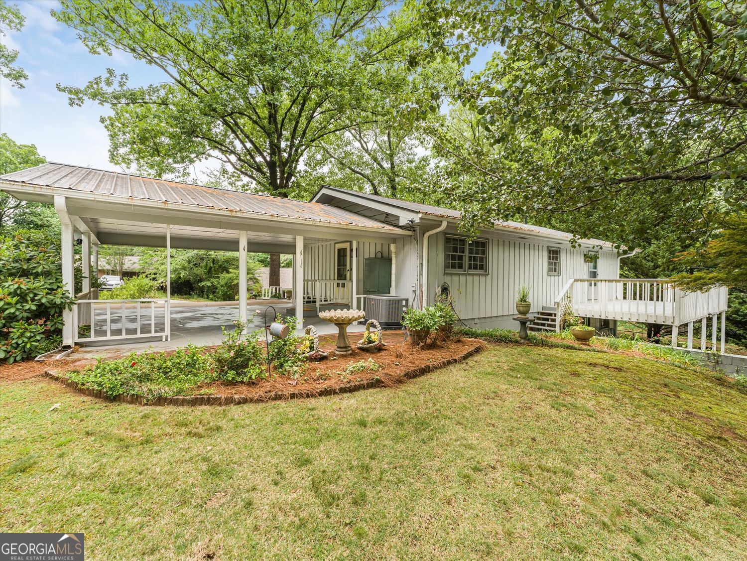 3946 Fraser CIR