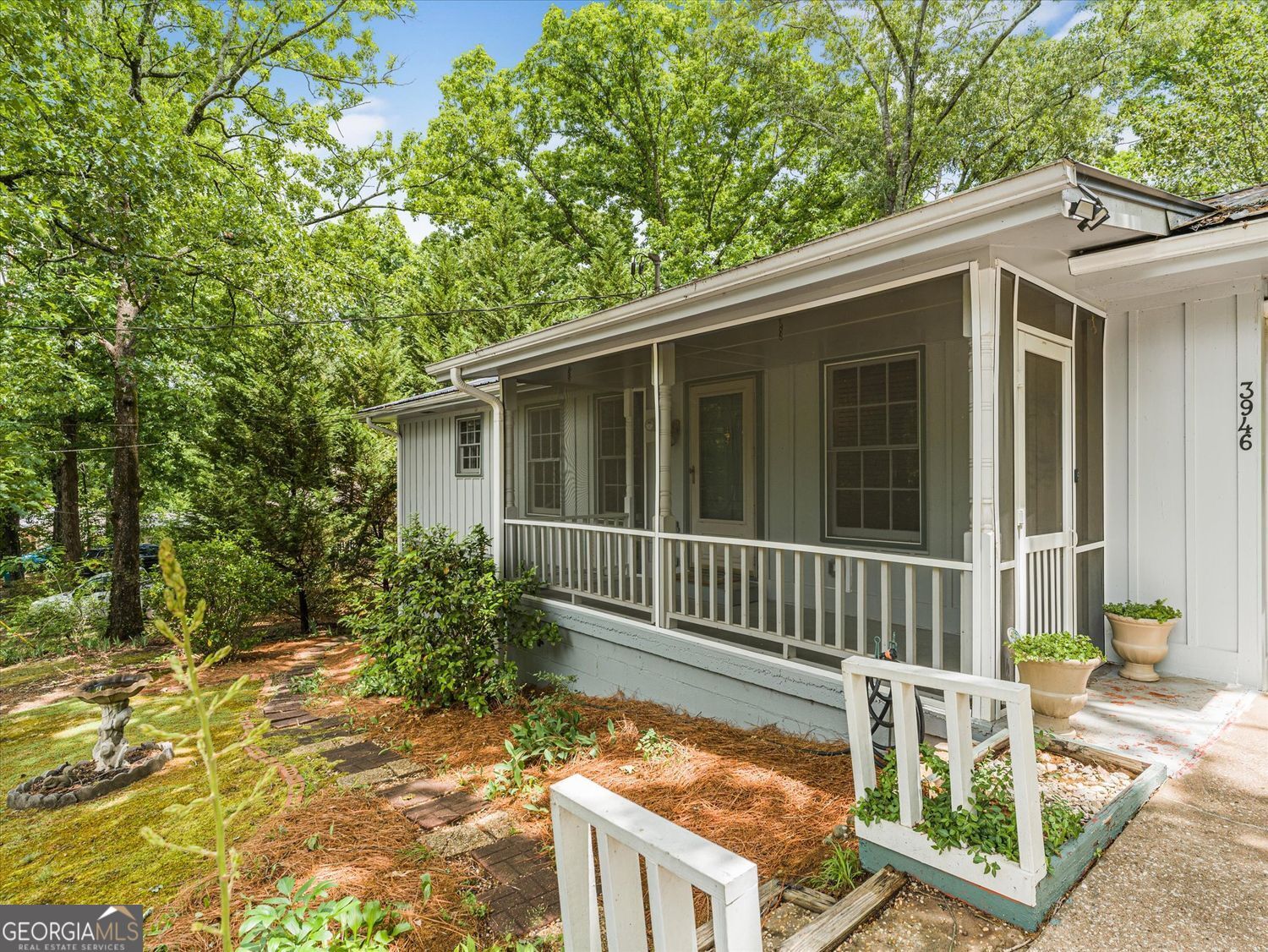 3946 Fraser CIR