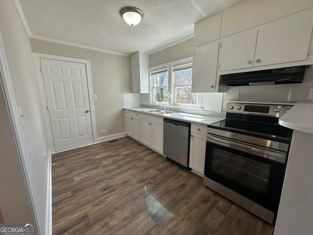 Photo of 256 Chattahoochee Street, Cornelia, GA 30531 (MLS # 10736127)