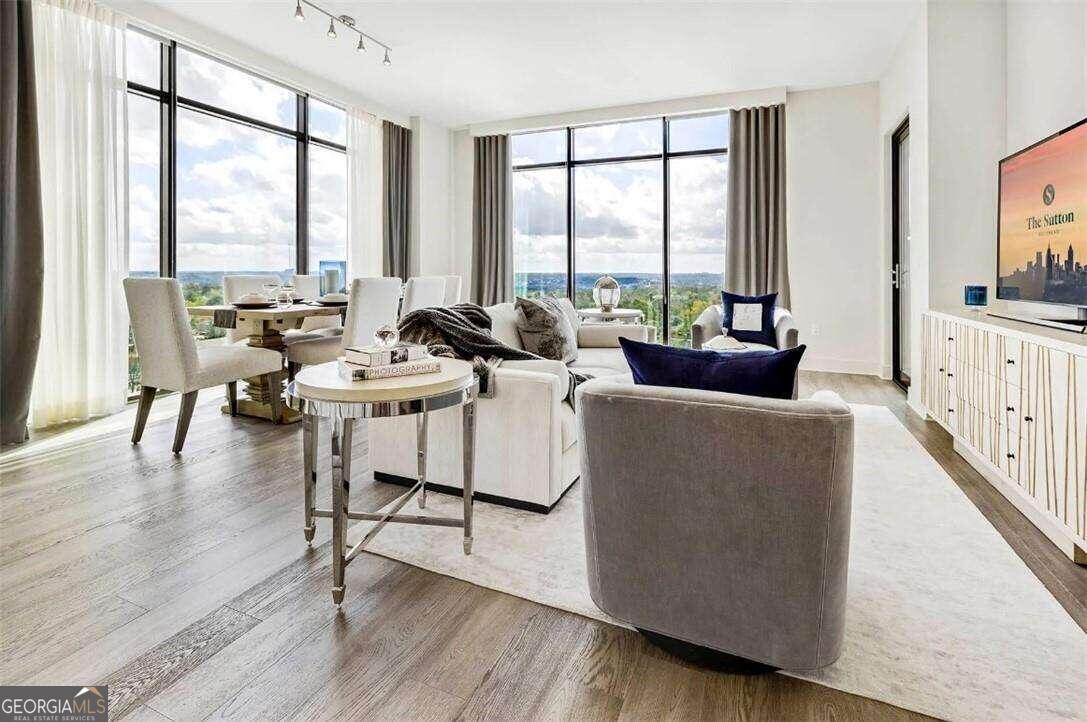 2965 Peachtree RD 1202