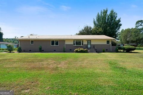 Photo of 254 E Girard Avenue, Cedartown, GA 30125 (MLS # 10610060)