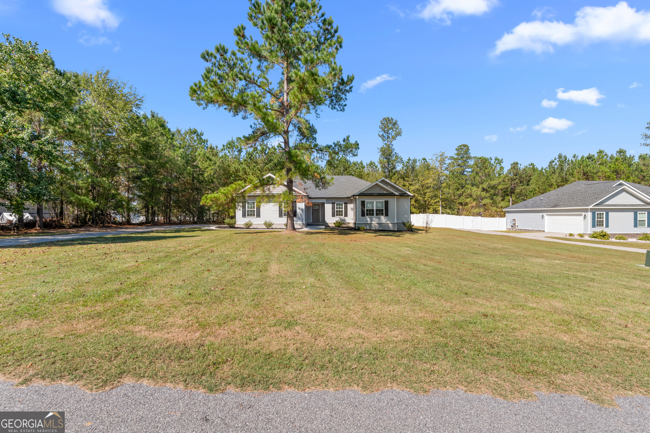 316 Tavern LN