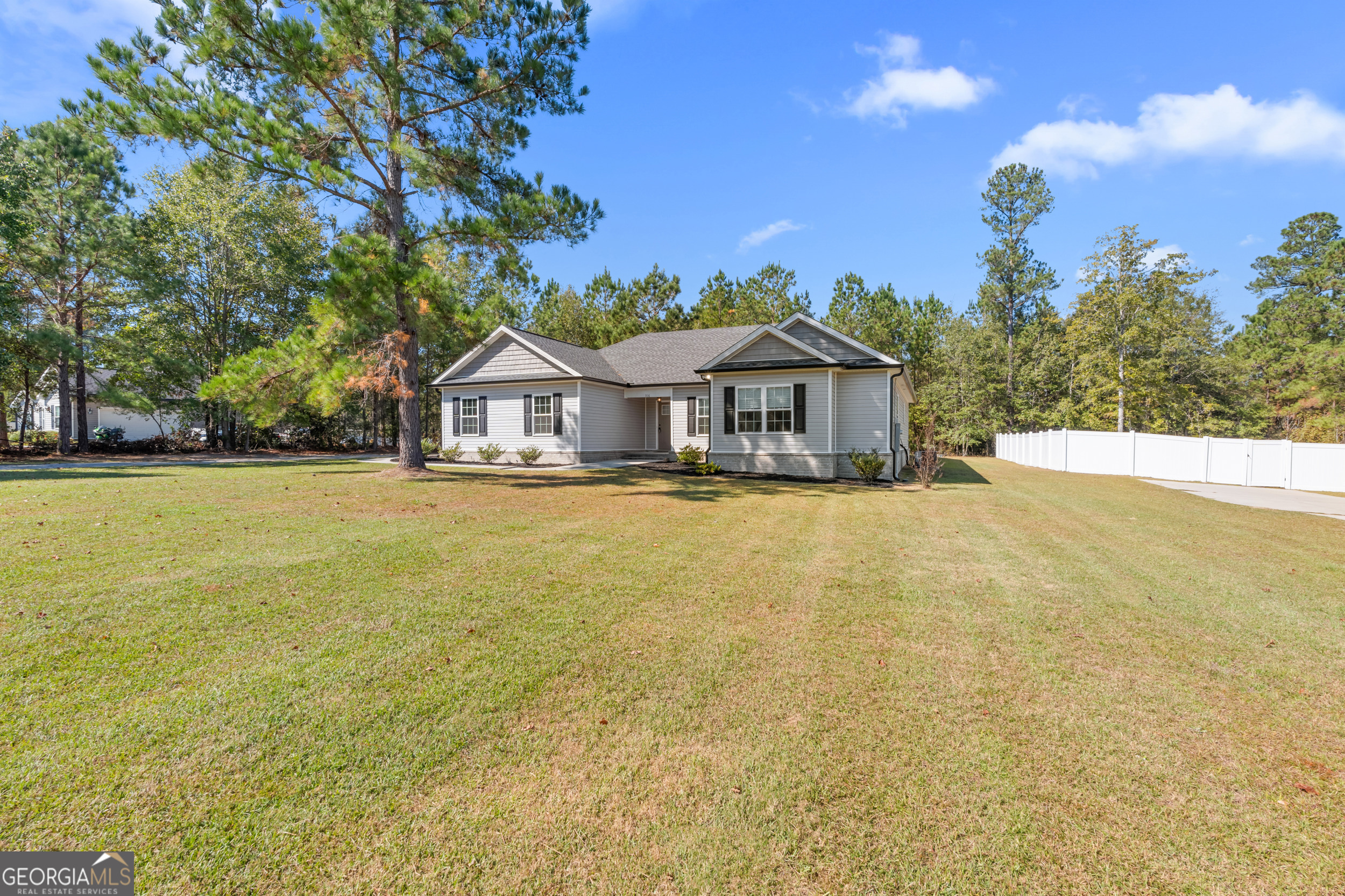 316 Tavern LN