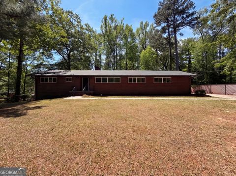 Photo of 2892 Keats Drive SW, Atlanta, GA 30311 (MLS # 10741100)