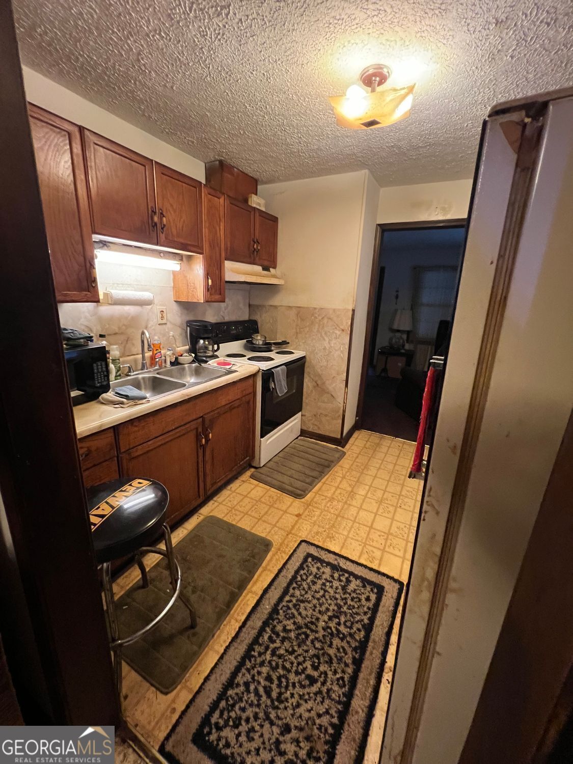 Gainesville, Georgia 30501, United States, 3 Bedrooms Bedrooms, ,1 BathroomBathrooms,Residential,Pending,210852