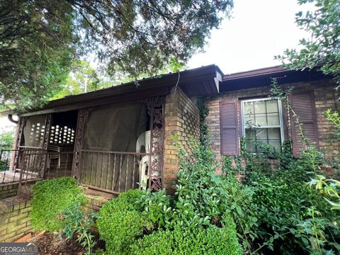 1049 Desota ST SE Gainesville GA 30501