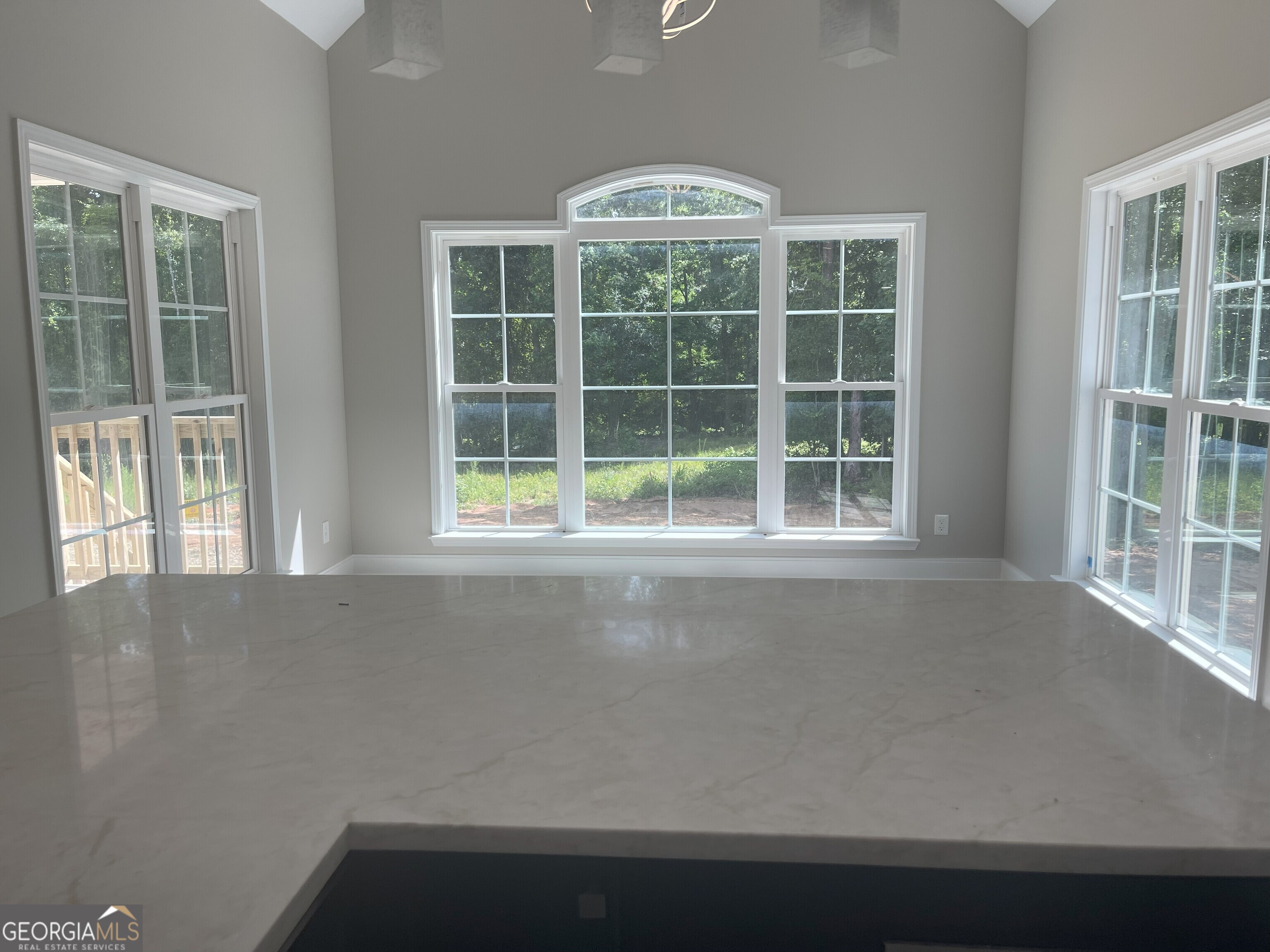 180 Ridge CIR