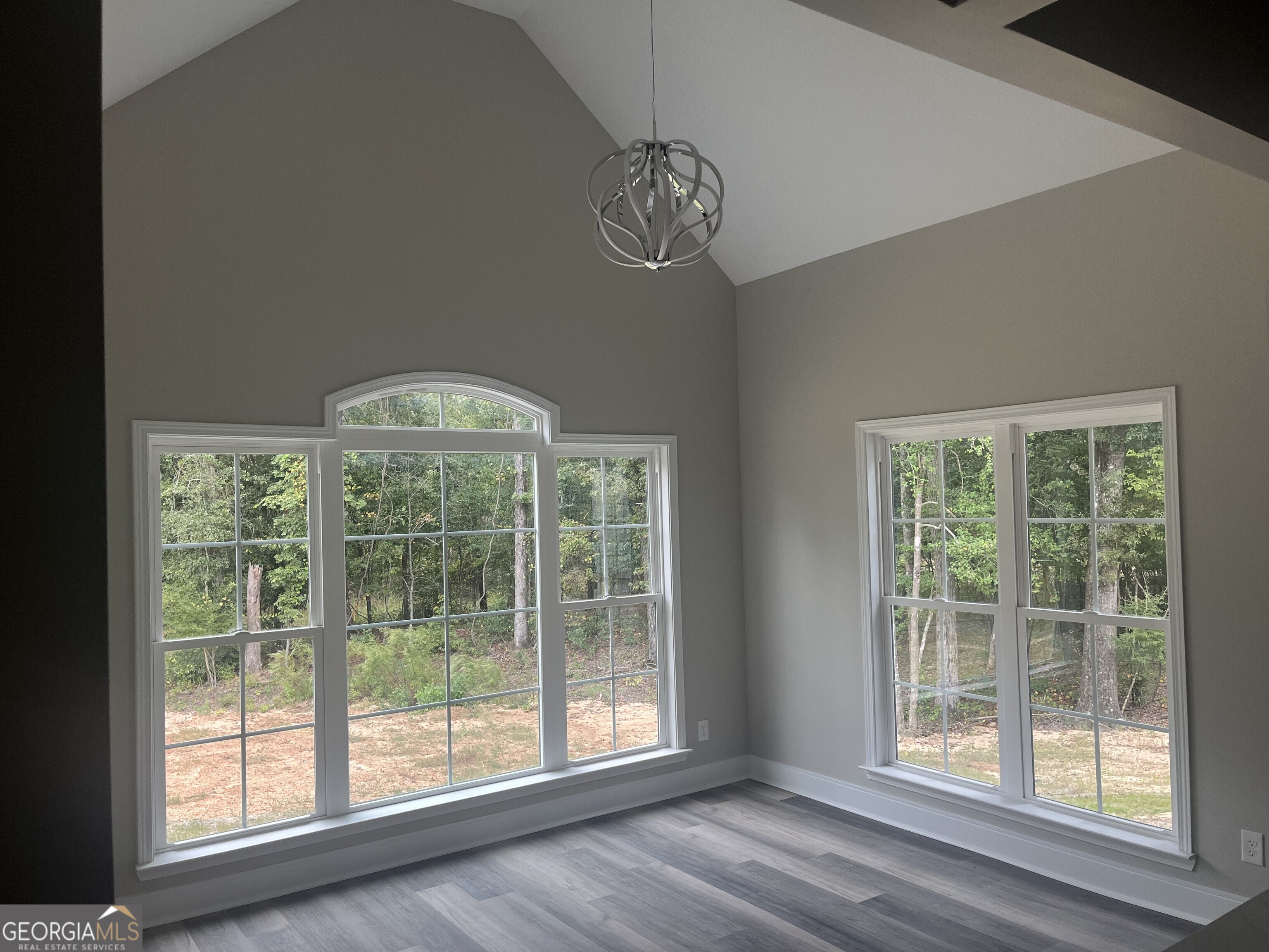 180 Ridge CIR
