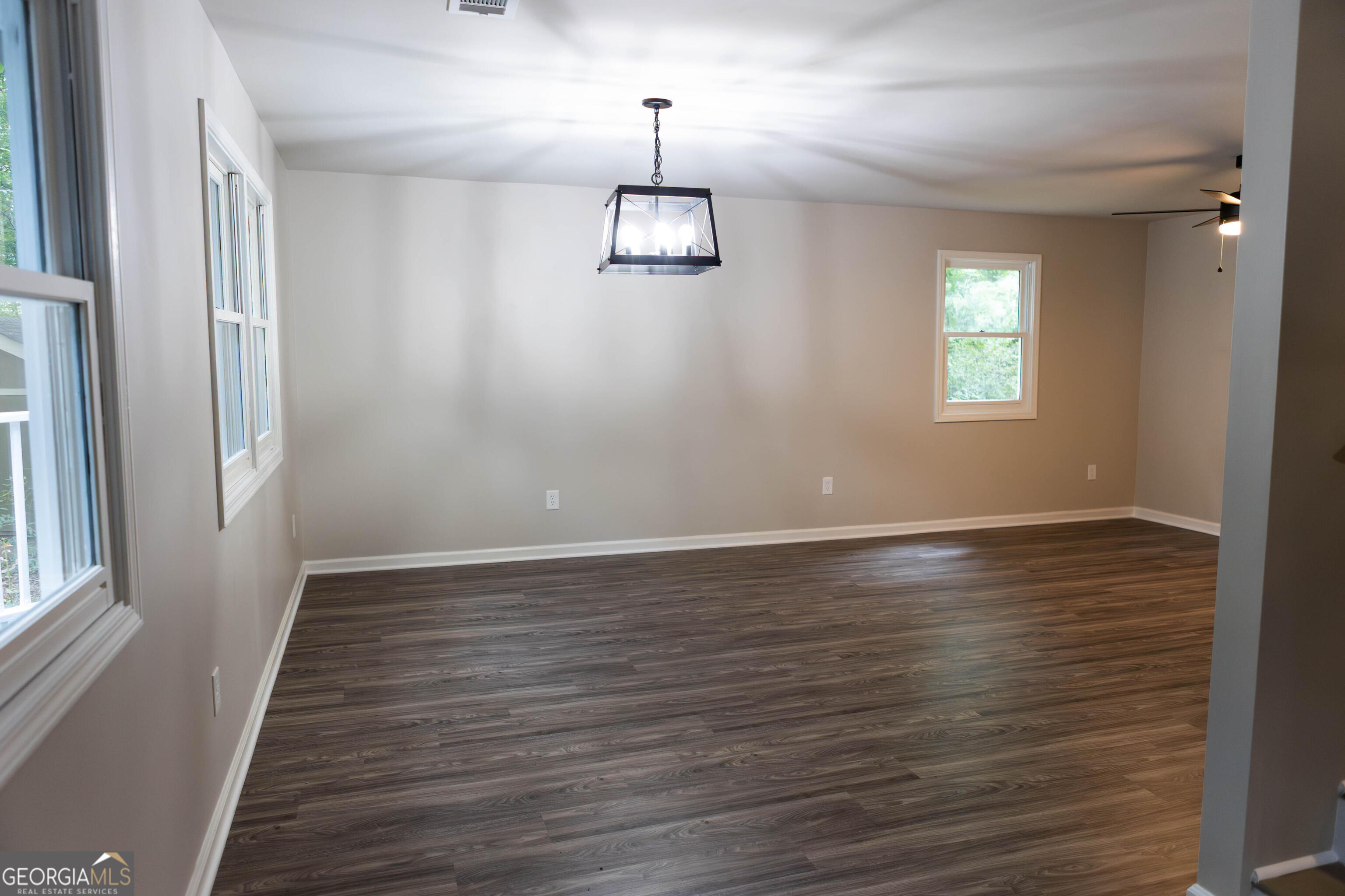 4762 Chapel Hill RD